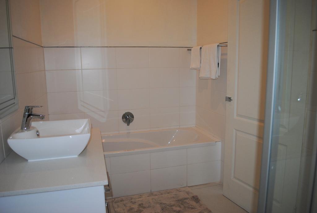 86 Edison Self Catering Apartment Johannesburg Bagian luar foto