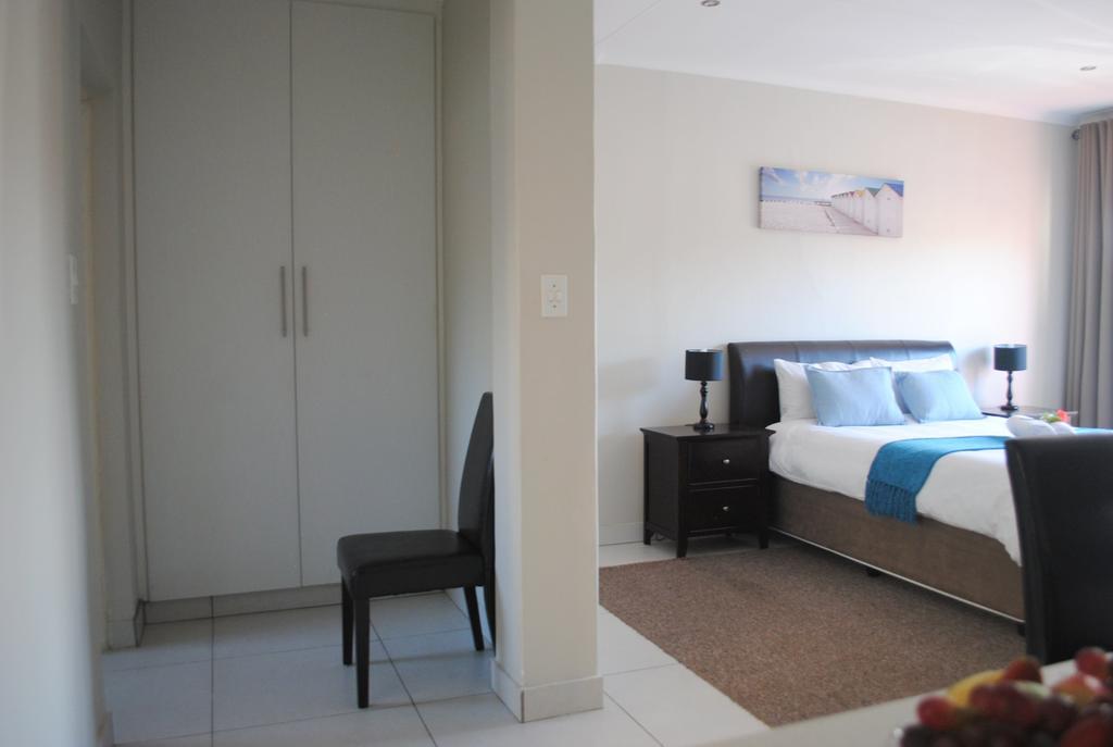 86 Edison Self Catering Apartment Johannesburg Bagian luar foto