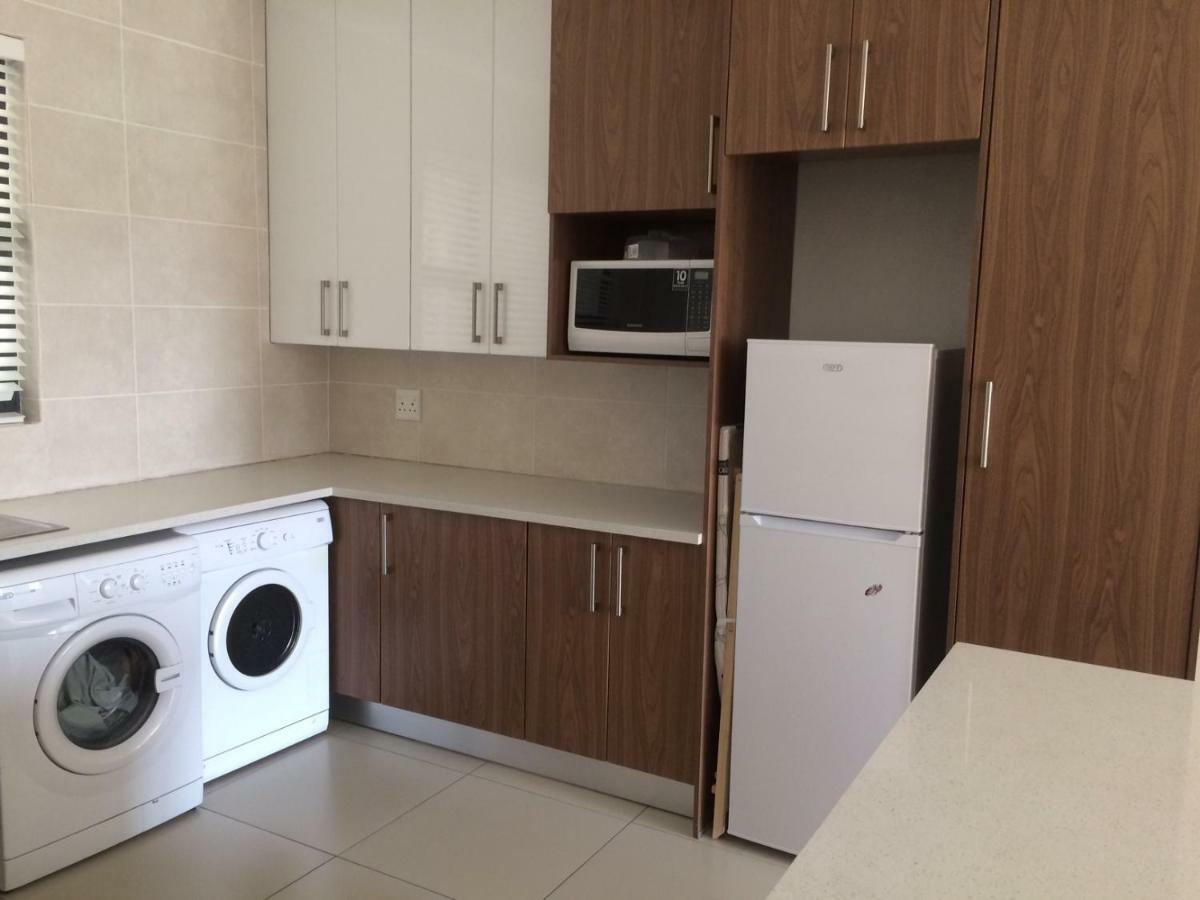 86 Edison Self Catering Apartment Johannesburg Bagian luar foto